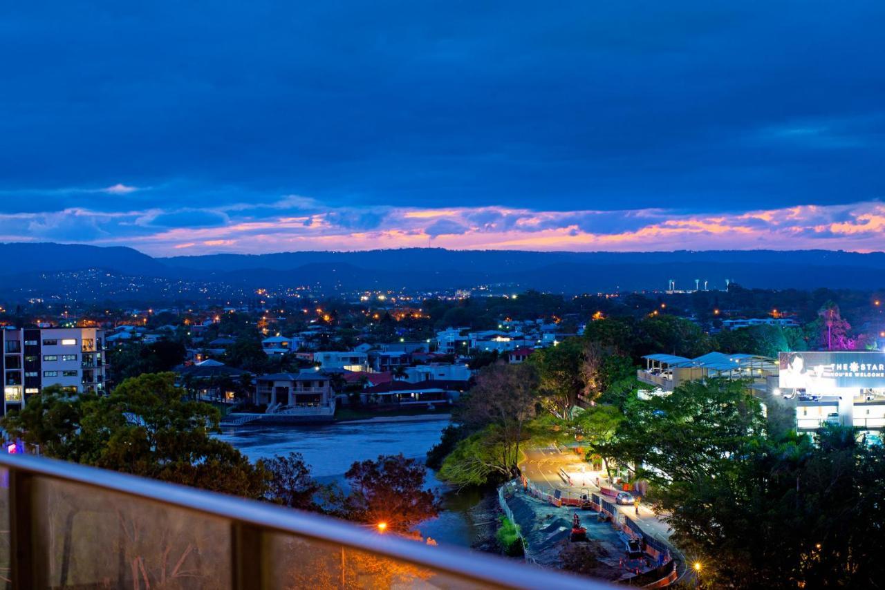 Mantra Sierra Grand Aparthotel Gold Coast Exterior photo